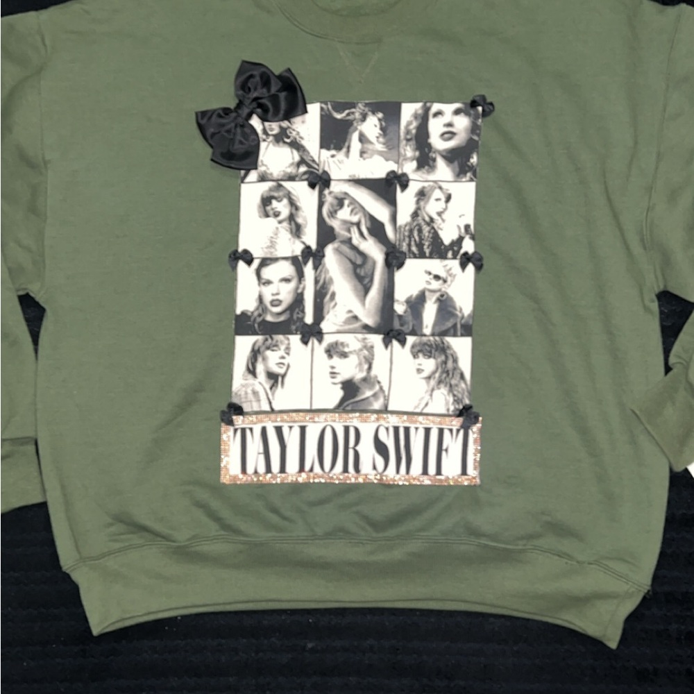 Green Taylor Swift Graphic Sweatshirt